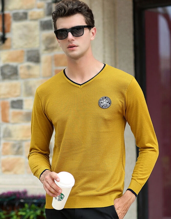 时尚与舒适的完美融合 马克华菲同款男士V领针织衫